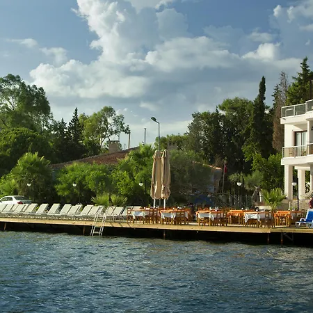 泰诺斯酒店 博兹布伦