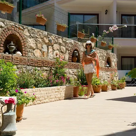 泰诺斯酒店 博兹布伦