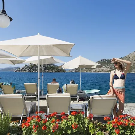 Tymnos Hotel 3*